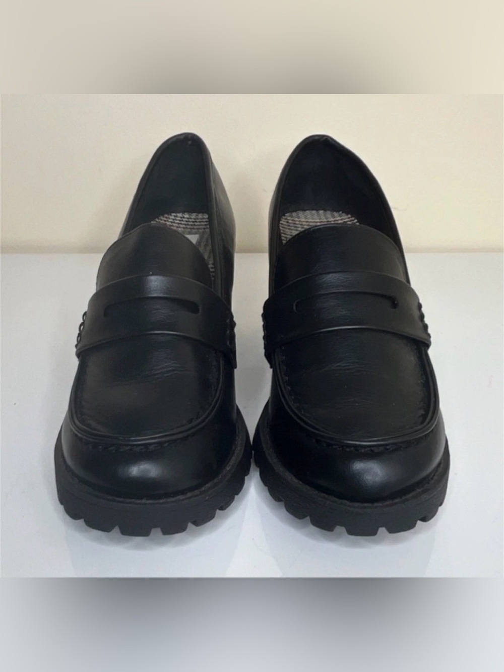 Soda Black Block Heel Penny Loafer Women’s size 8 Slip On